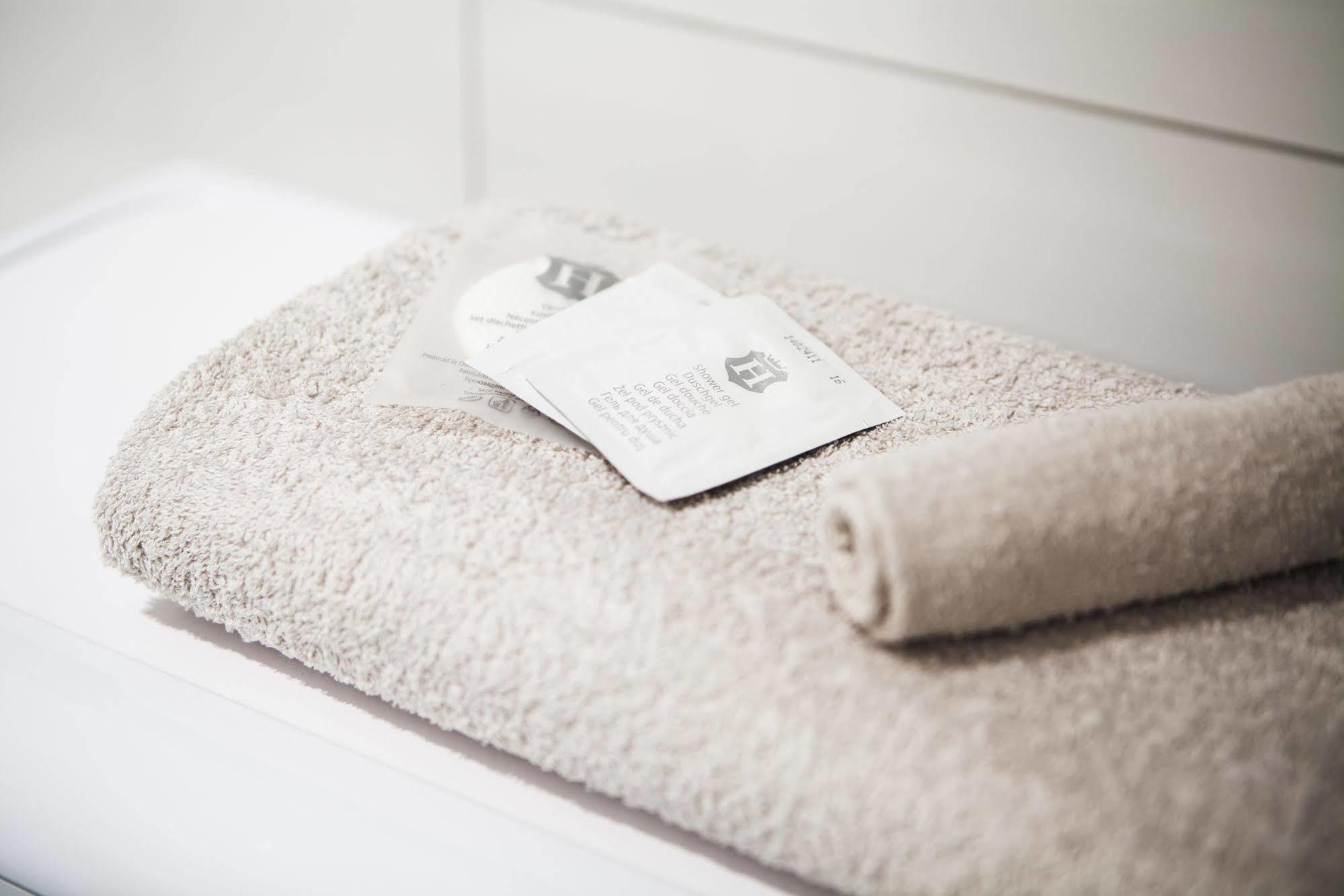 Homewell Apartments Pod Szczerbatym Poznań Eksteriør billede